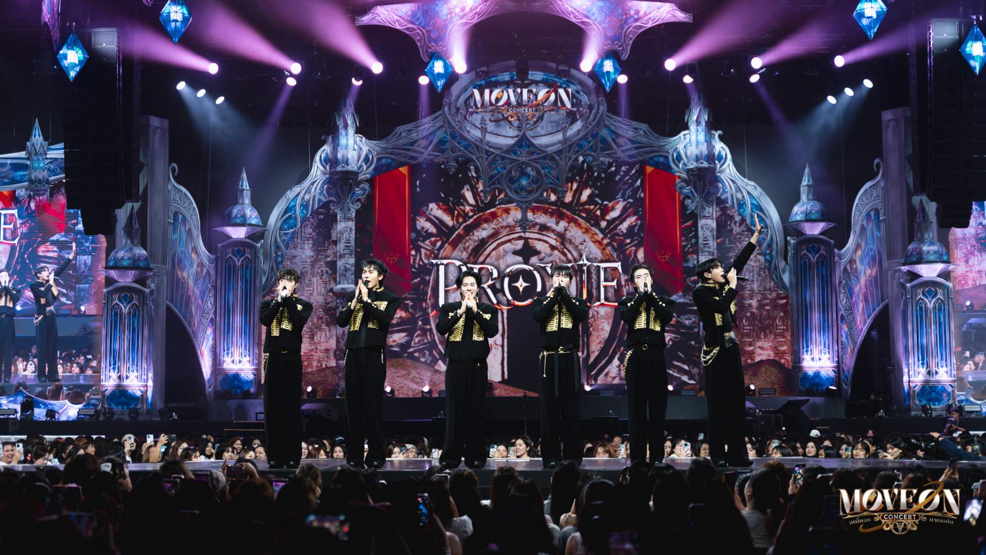 MoveOnConcert R3 3 copy 1921x1081 1 MOVE ON ปีที่ 5 รวม 16 ศิลปินแห่งปีไว้บนเวทีเดียว ตลอด 2 วันเต็ม ผ่าน 4 ดินแดนแห่งเสียงเพลง