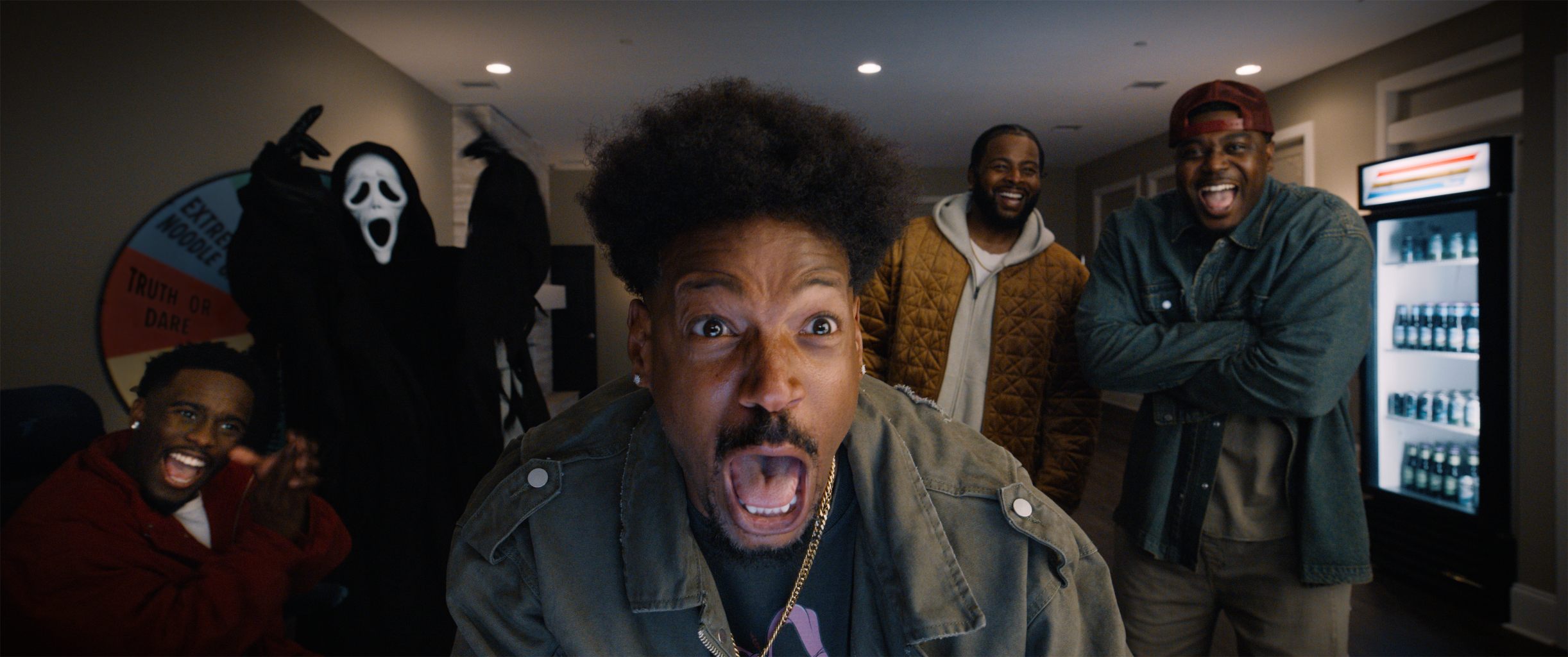 SM6 FF ตำนานฮารั่วหัวหลุดกลับมาแล้ว! “SCARY MOVIE ยำหนังจี้” 3 มิถุนายน 2569 ในโรงภาพยนตร์