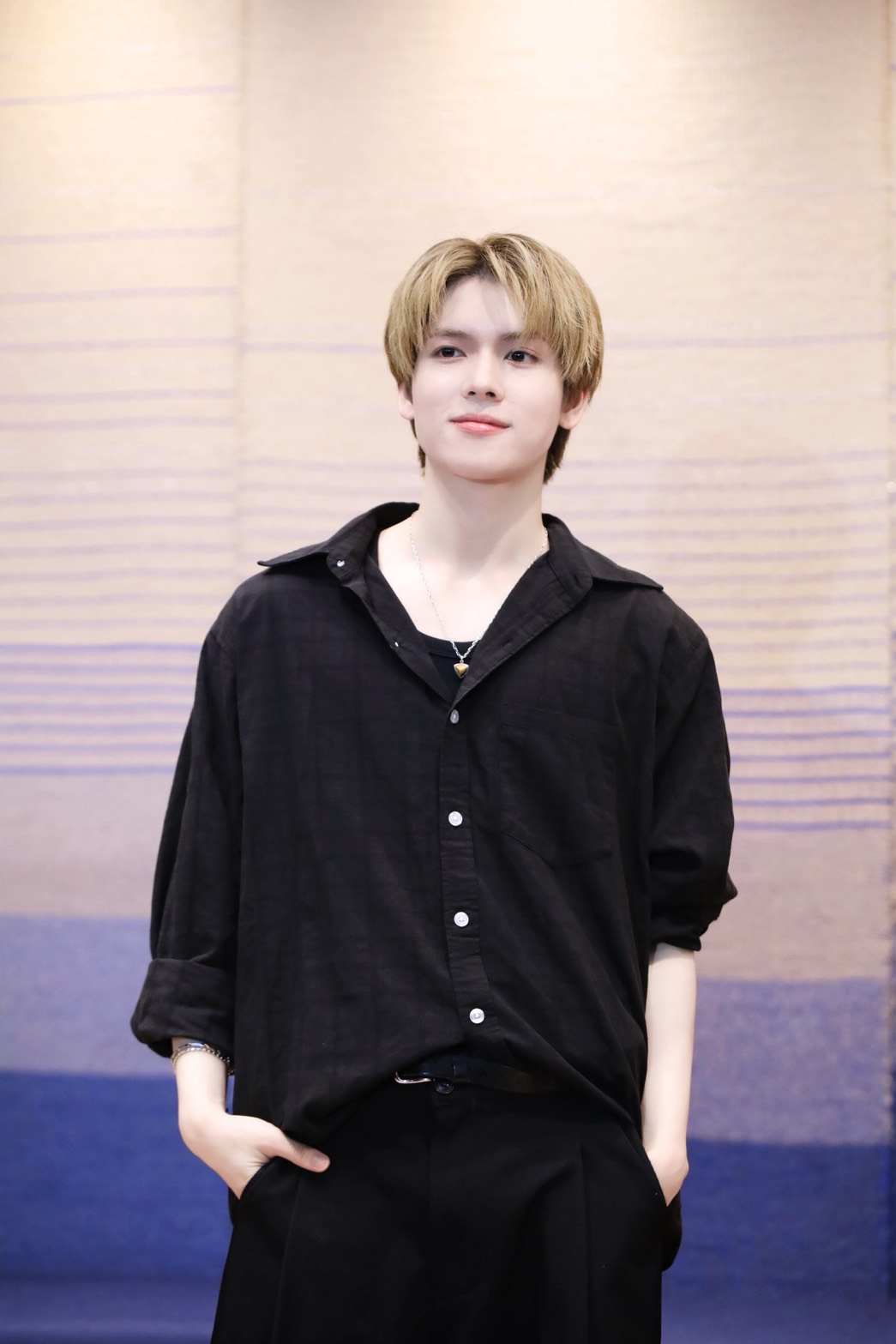 เปิดใจ “ยอร์ช POW” เบื้องหลังโซโล่เดี่ยว “Blow Your Mind” 11 S 945586206 0 เปิดใจ “ยอร์ช POW” เบื้องหลังโซโล่เดี่ยว “Blow Your Mind”
