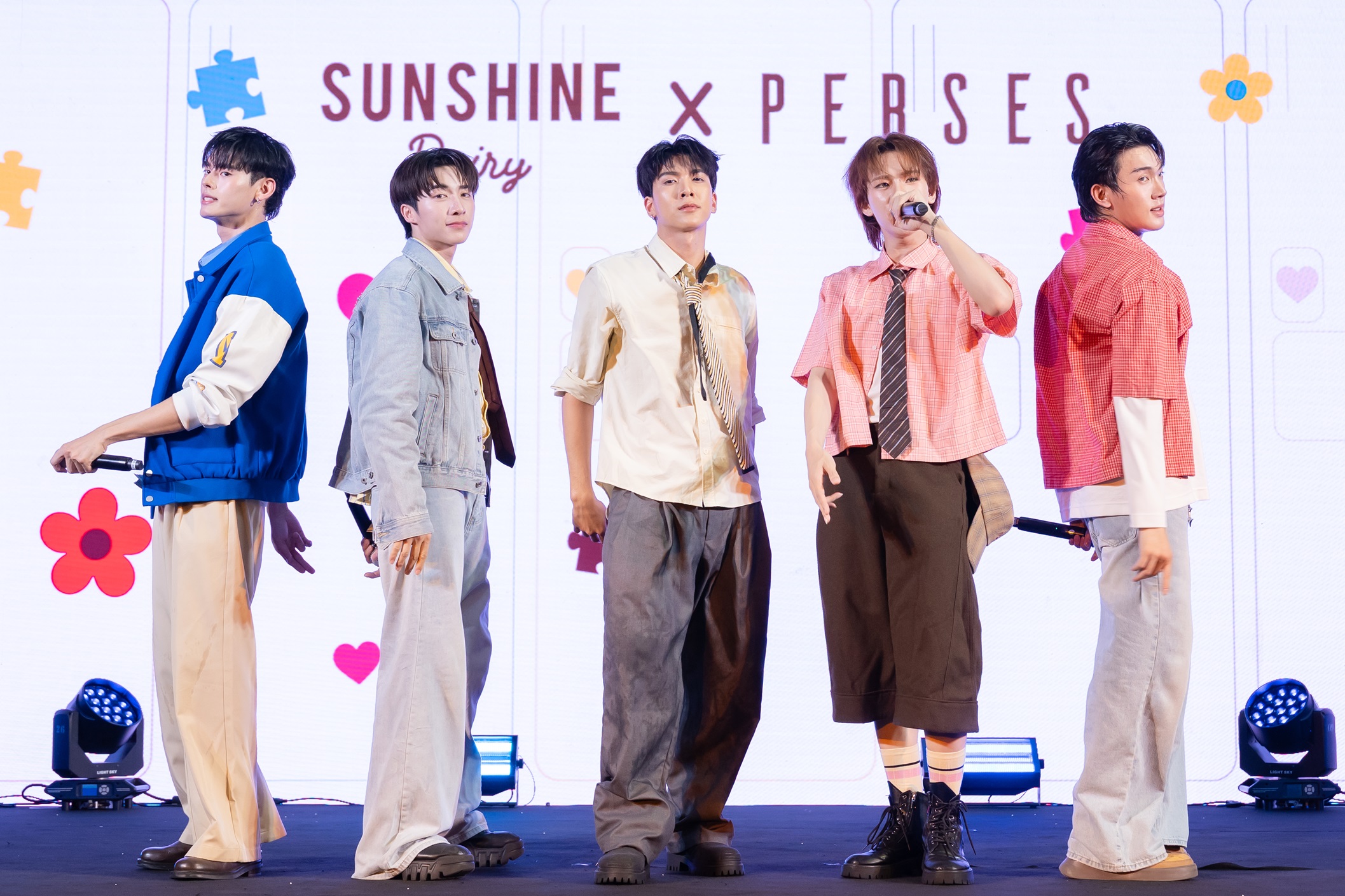 PERSES ขึ้นแท่นพรีเซนเตอร์ Sunshine Dairy เปิดตัวยิ่งใหญ่ในงาน “Enjoy Your Daily With PERSES” 19 Sunshine 59 0 PERSES ขึ้นแท่นพรีเซนเตอร์ Sunshine Dairy เปิดตัวยิ่งใหญ่ในงาน “Enjoy Your Daily With PERSES”