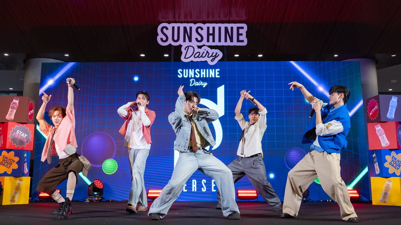PERSES ขึ้นแท่นพรีเซนเตอร์ Sunshine Dairy เปิดตัวยิ่งใหญ่ในงาน “Enjoy Your Daily With PERSES” 20 Sunshine 61 0 PERSES ขึ้นแท่นพรีเซนเตอร์ Sunshine Dairy เปิดตัวยิ่งใหญ่ในงาน “Enjoy Your Daily With PERSES”