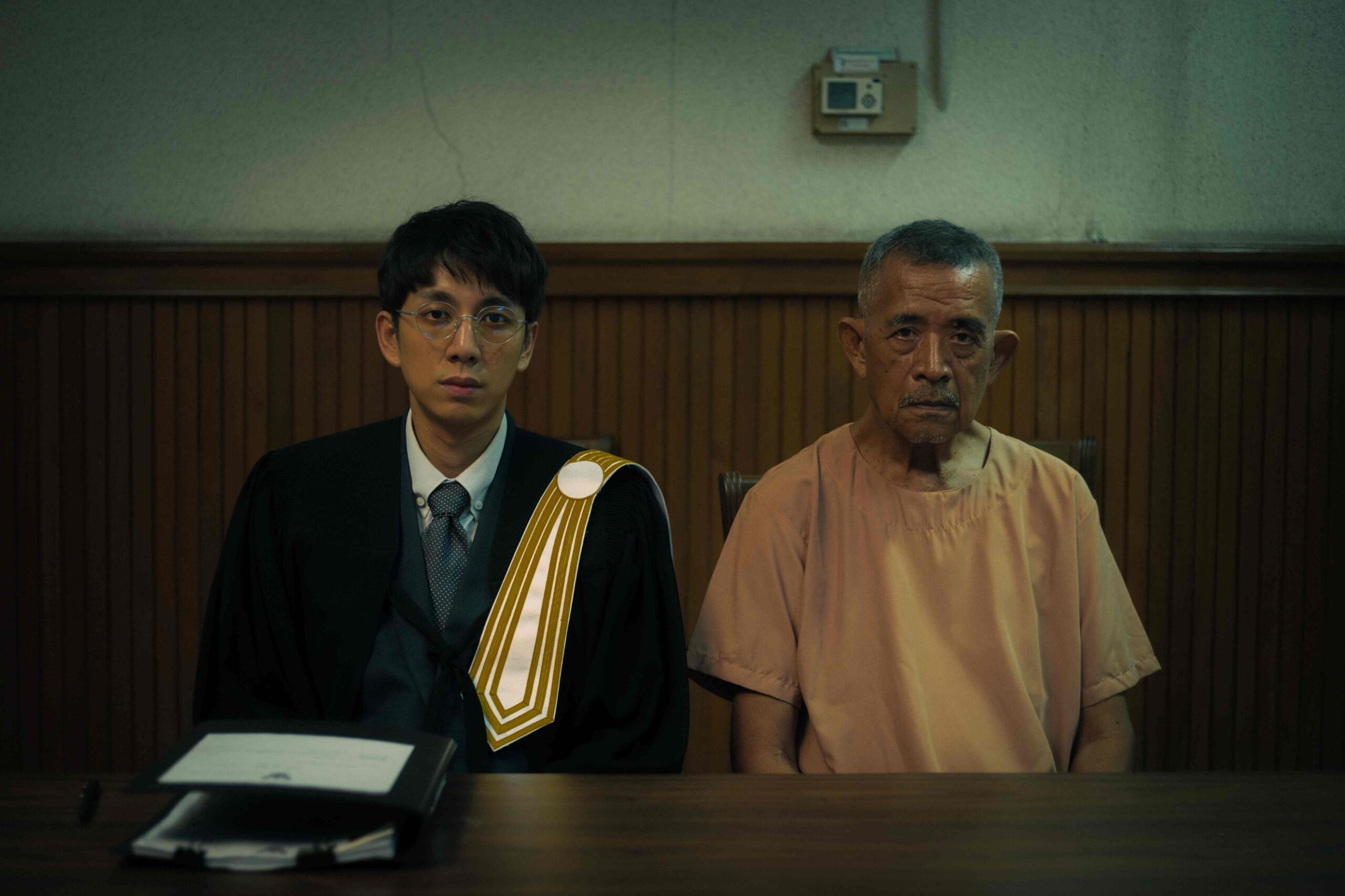 สรุปแรงบันดาลใจซีรีส์ “ทนายปีศาจ” (Netflix) 6 TheEvilLawyer 06 copy 2657x1771 scaled สรุปแรงบันดาลใจซีรีส์ “ทนายปีศาจ” (Netflix)