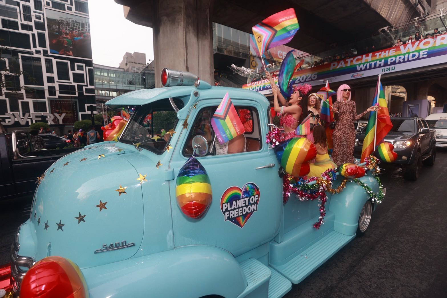 ภาพบรรยากาศ 12 0 รวมพลัง LGBTQIAN+ กว่า 5 แสนคน “นฤมิตไพรด์” ฉลอง Pride Monthในงาน “Bangkok Pride Festival 2026”