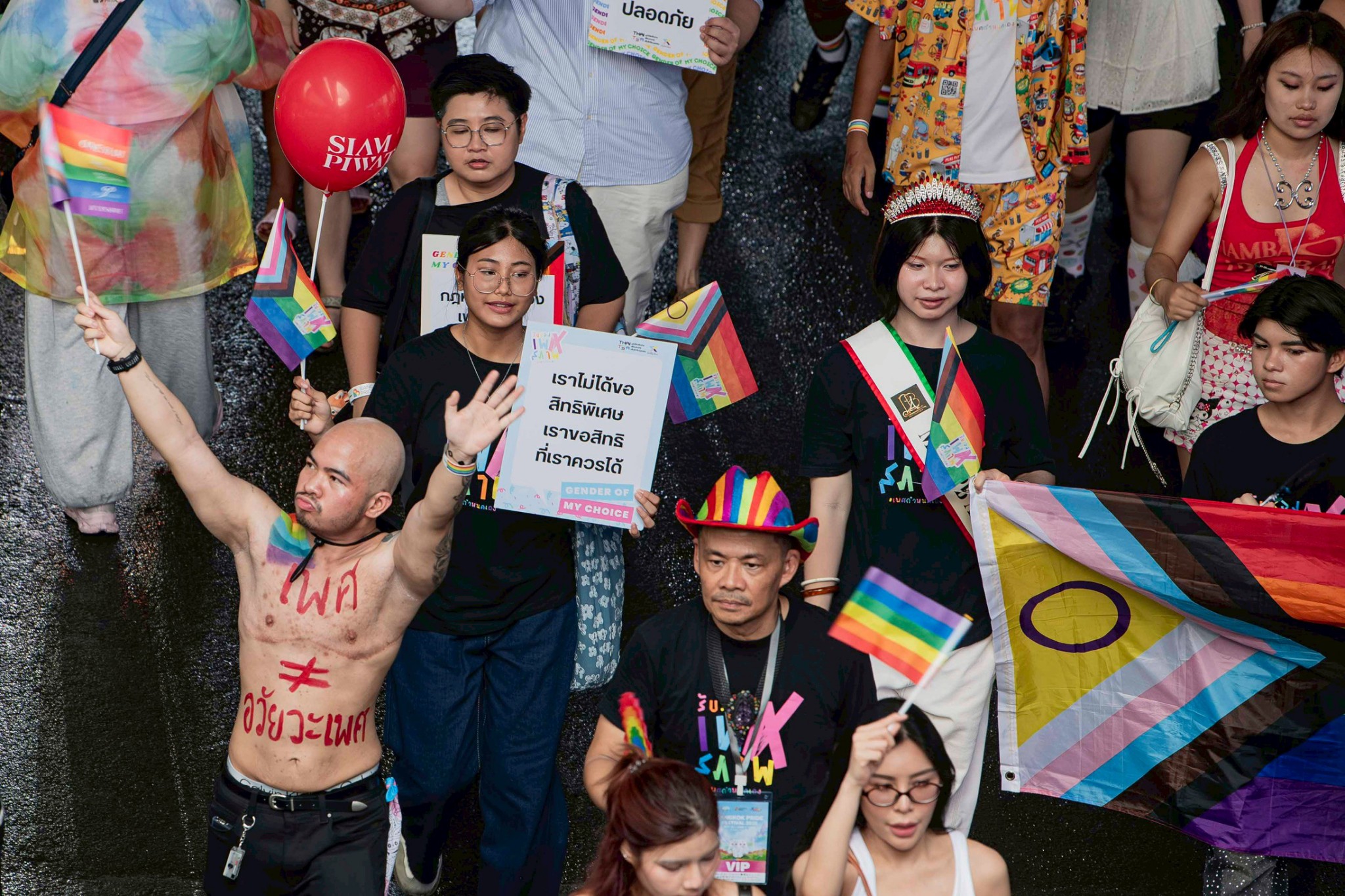 ภาพบรรยากาศ 5 0 รวมพลัง LGBTQIAN+ กว่า 5 แสนคน “นฤมิตไพรด์” ฉลอง Pride Monthในงาน “Bangkok Pride Festival 2026”