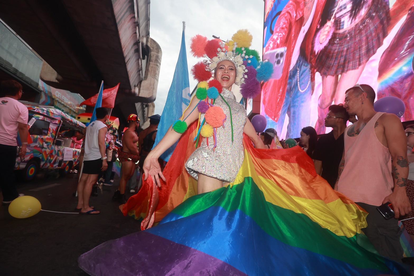 ภาพบรรยากาศ 9 0 รวมพลัง LGBTQIAN+ กว่า 5 แสนคน “นฤมิตไพรด์” ฉลอง Pride Monthในงาน “Bangkok Pride Festival 2026”