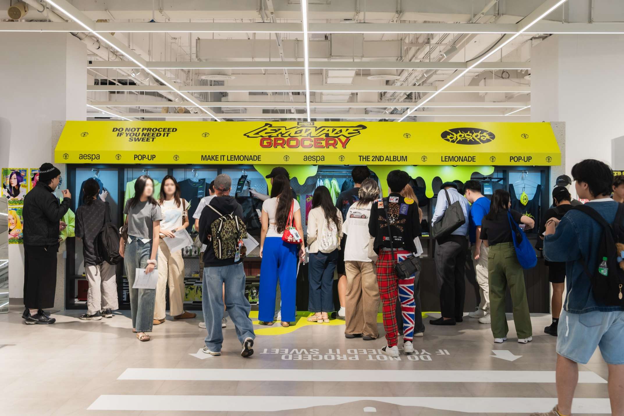 ภาพบรรยากาศ9 ป็อปอัป aespaWEEK MAKEITLEMONADE [aespa WEEK - MAKE IT LEMONADE] in BANGKOK’ เปิดให้เข้าชมแล้วจนถึงวันที่ 14 มิถุนายนนี้ ! ณ เซ็นทรัลชิดลม