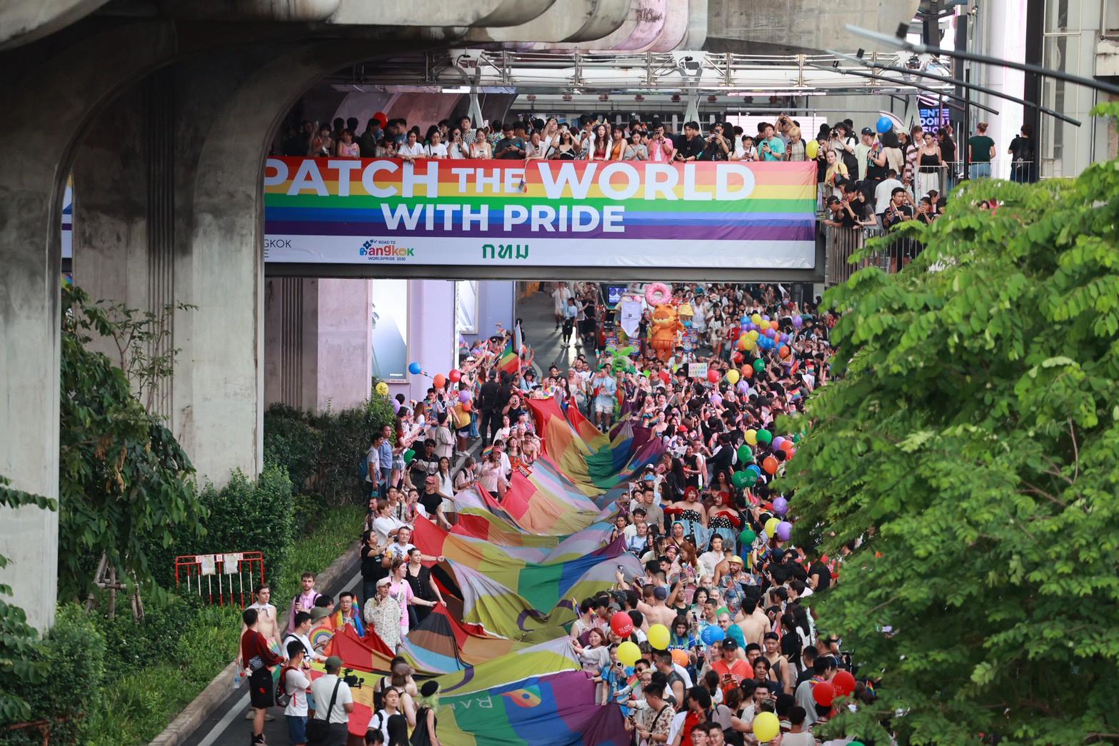ภาพบรรยากาศขบวน 0 รวมพลัง LGBTQIAN+ กว่า 5 แสนคน “นฤมิตไพรด์” ฉลอง Pride Monthในงาน “Bangkok Pride Festival 2026”