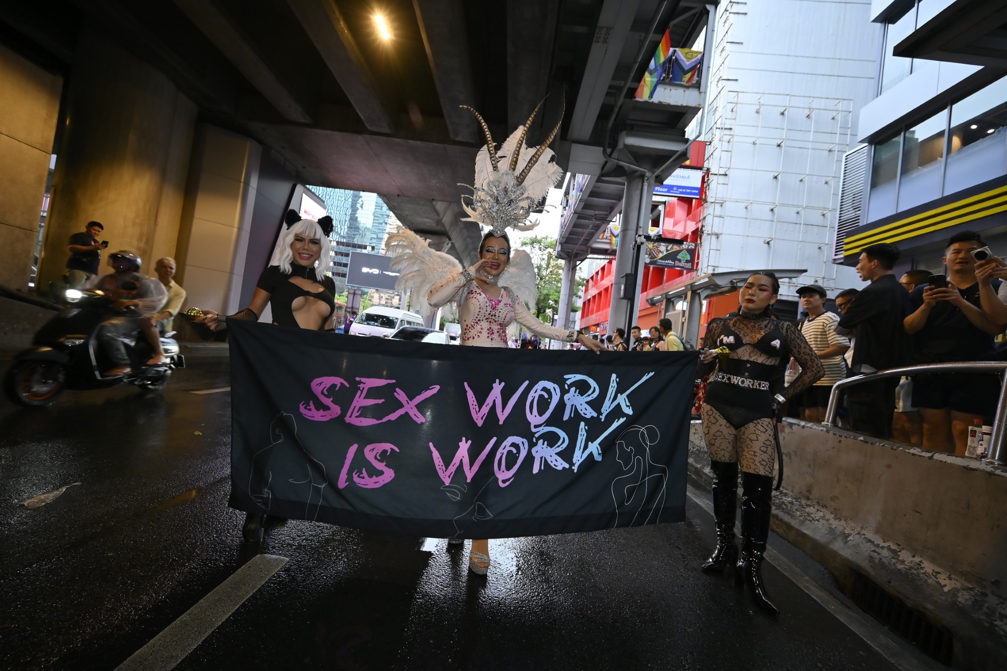 ภาพประกอบข่าว 45 รวมพลัง LGBTQIAN+ กว่า 5 แสนคน “นฤมิตไพรด์” ฉลอง Pride Monthในงาน “Bangkok Pride Festival 2026”