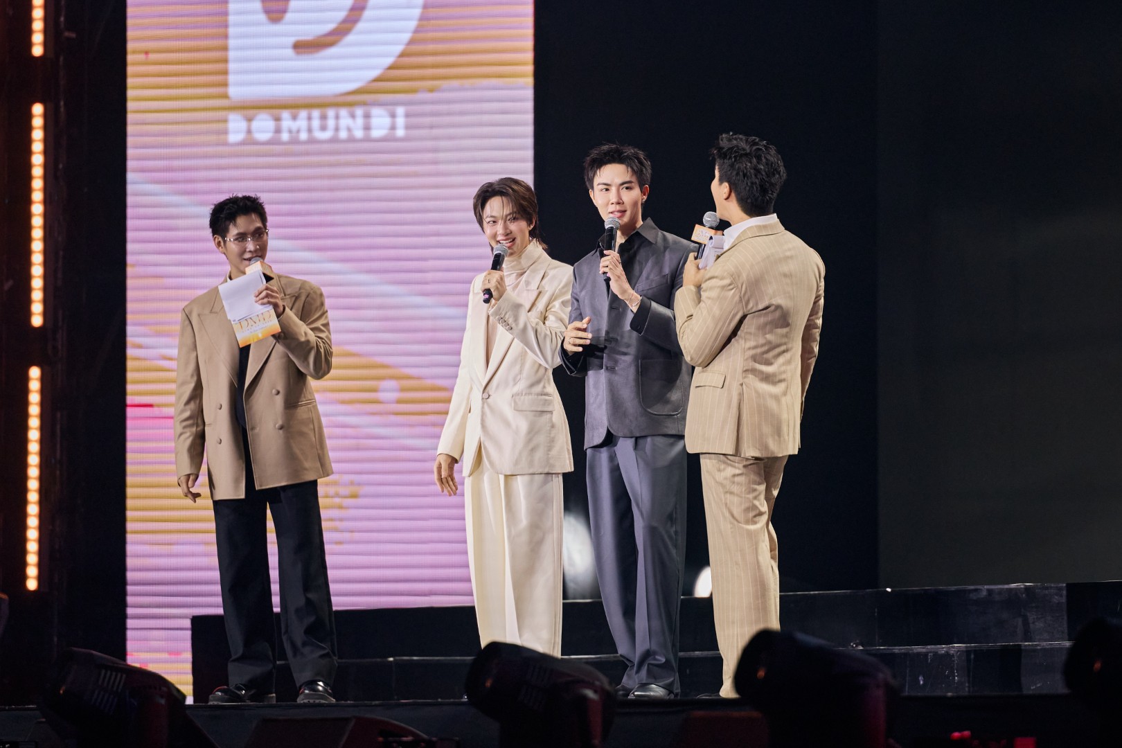 มนต์รักฮักอีหลี Hug E Lhee The Musical สรุปงาน DMD LINE UP 2026: ‘ดูมันดิ’ จัดหนักเปิดตัว 23 โปรเจกต์ใหม่ ยกระดับซีรีส์วายสู่มิติระดับสากล