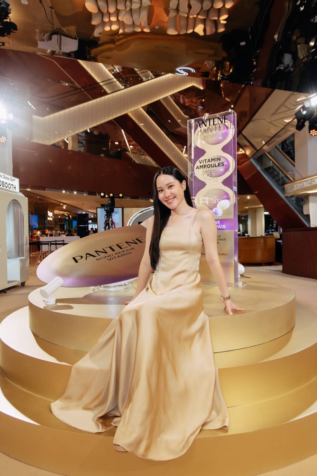 1159991 0 “PiXXiE” และ “นัทฮง” ร่วมสัมผัสนวัตกรรมทรีทเม้นท์ใหม่ “Pantene Miracles Vitamin Ampoule” คลิ๊กปุ๊บ ผมกลอสปั๊ป!