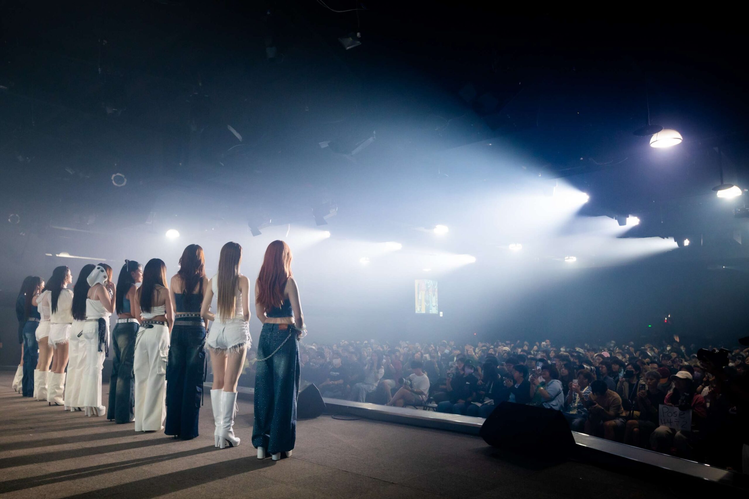 18. COSMOS 1st Music Concert in Taipei scaled COSMOS จัดเต็มคอนเสิร์ตแรกฉลองครบรอบ 3 ปี เสิร์ฟโชว์ใน “COSMOS 1st Music Concert in Taipei”