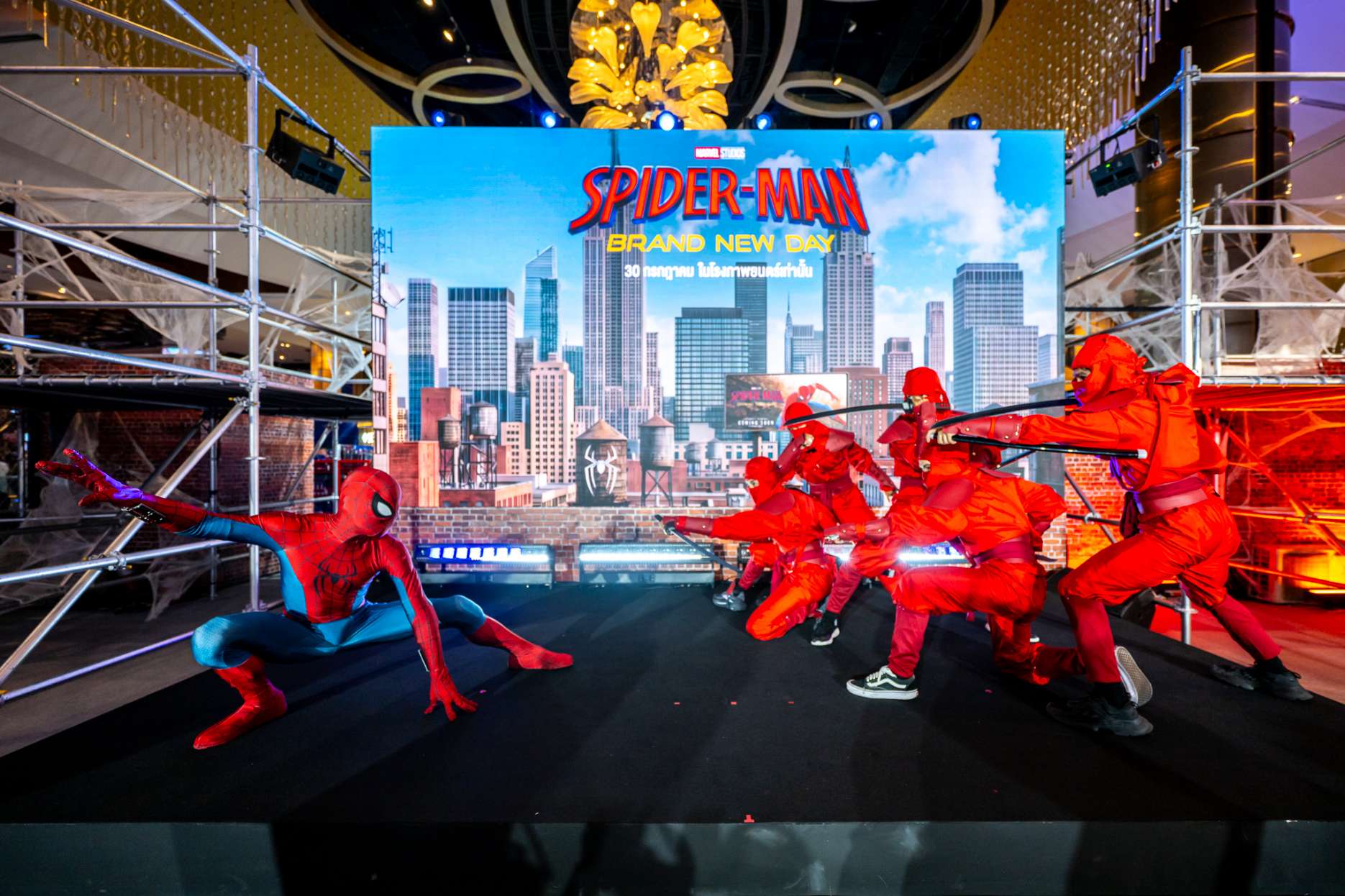 2 'บิวกิ้น พุฒิพงศ์' ร่วมฉลอง SPIDER-MAN™: BRAND NEW DAY ในงาน Thailand Gala Premiere