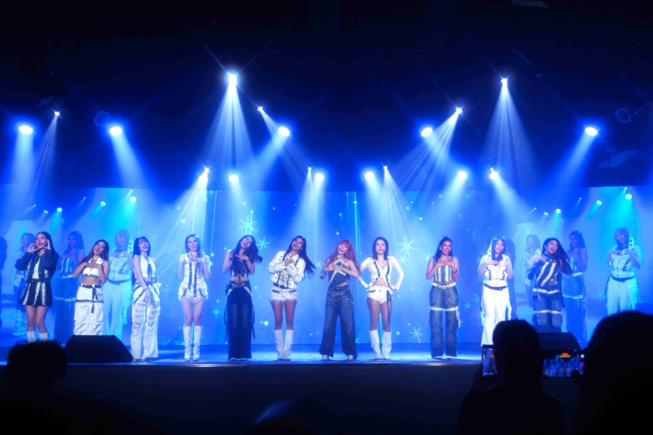 22. COSMOS 1st Music Concert in Taipei COSMOS จัดเต็มคอนเสิร์ตแรกฉลองครบรอบ 3 ปี เสิร์ฟโชว์ใน “COSMOS 1st Music Concert in Taipei”