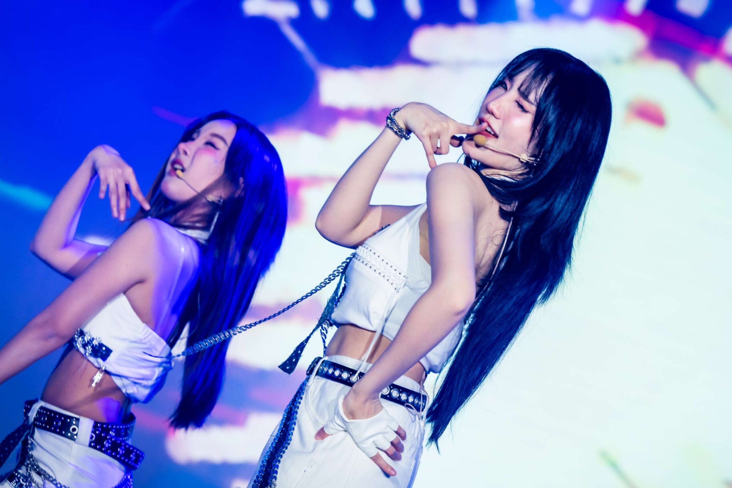 26. ส้ม และ อะตอม จาก ยูนิต CYGNUS ใน COSMOS 1st Music Concert in Taipei scaled COSMOS จัดเต็มคอนเสิร์ตแรกฉลองครบรอบ 3 ปี เสิร์ฟโชว์ใน “COSMOS 1st Music Concert in Taipei”