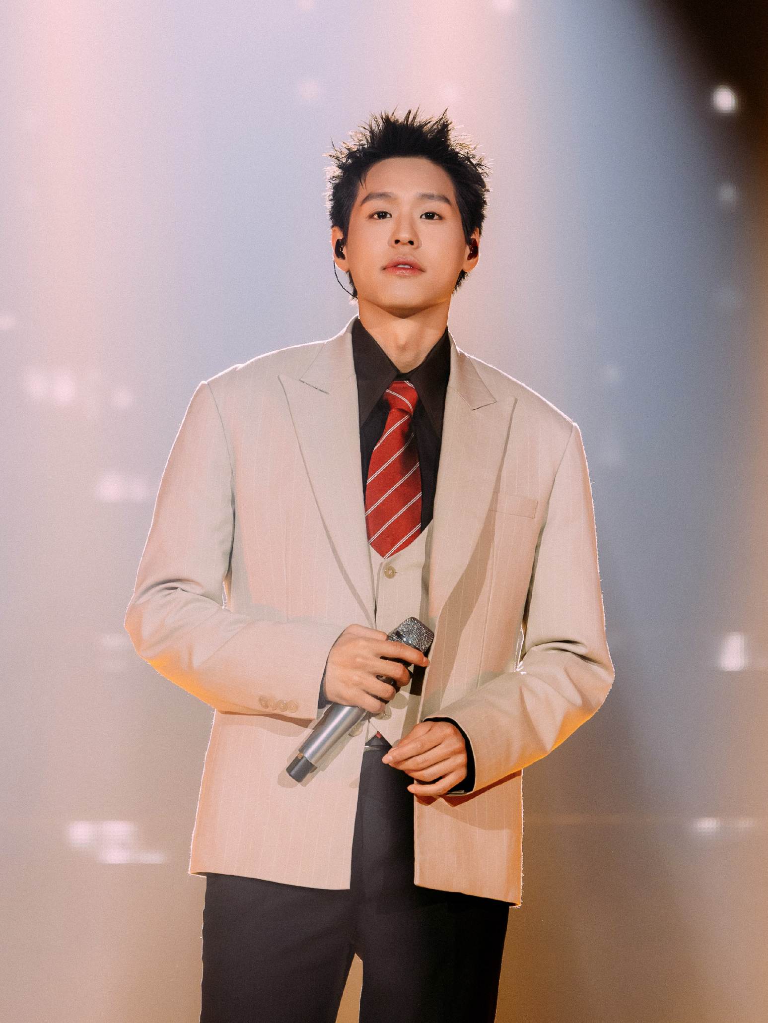 BILLKIN FEELQUENCY TOUR 1 “BILLKIN FEELQUENCY TOUR” ปิดฉากอย่างอบอุ่น ส่งท้ายด้วย MINI LIVE SESSION สุดพิเศษ