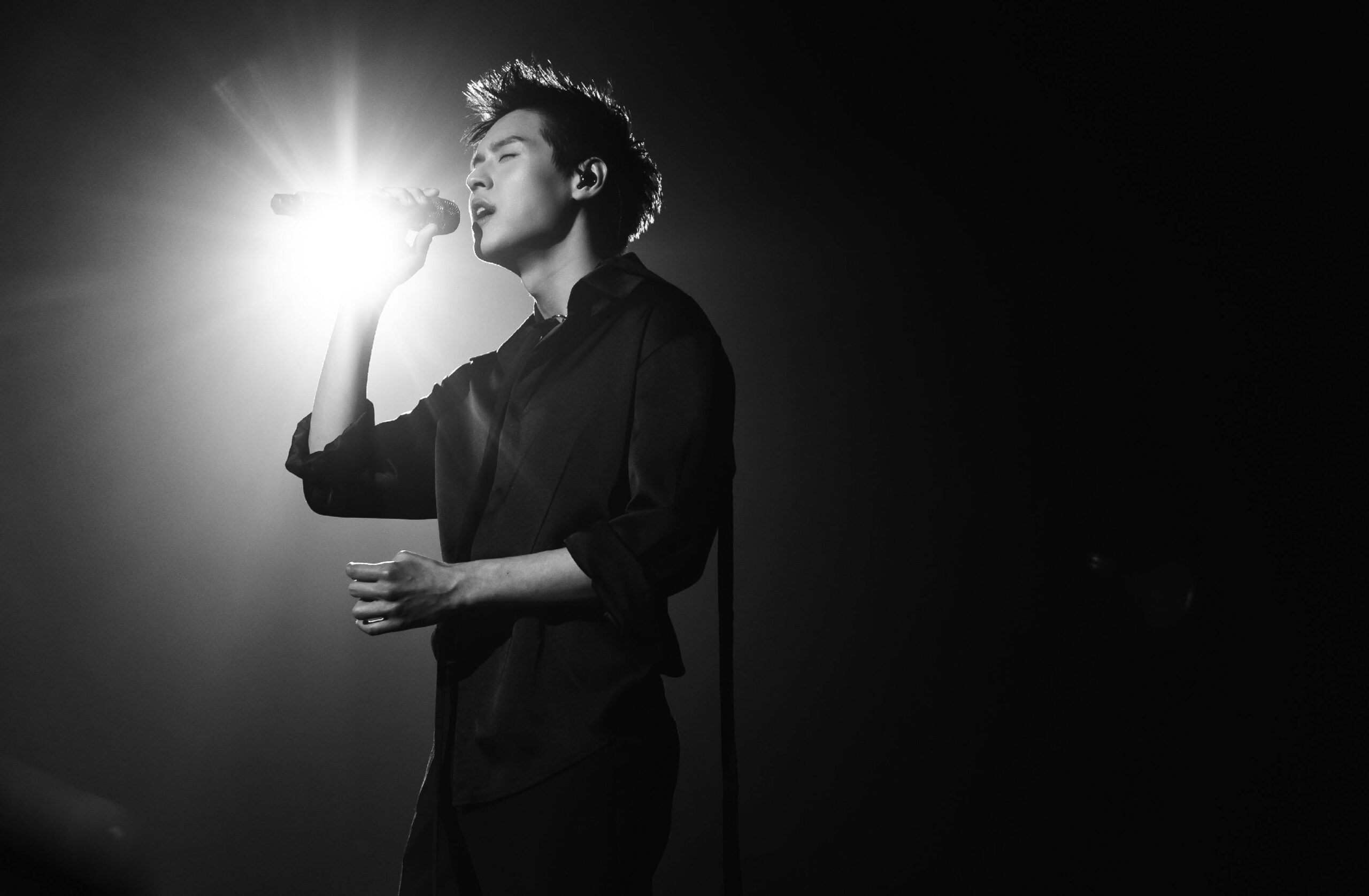 BILLKIN FEELQUENCY TOUR 15 scaled “BILLKIN FEELQUENCY TOUR” ปิดฉากอย่างอบอุ่น ส่งท้ายด้วย MINI LIVE SESSION สุดพิเศษ