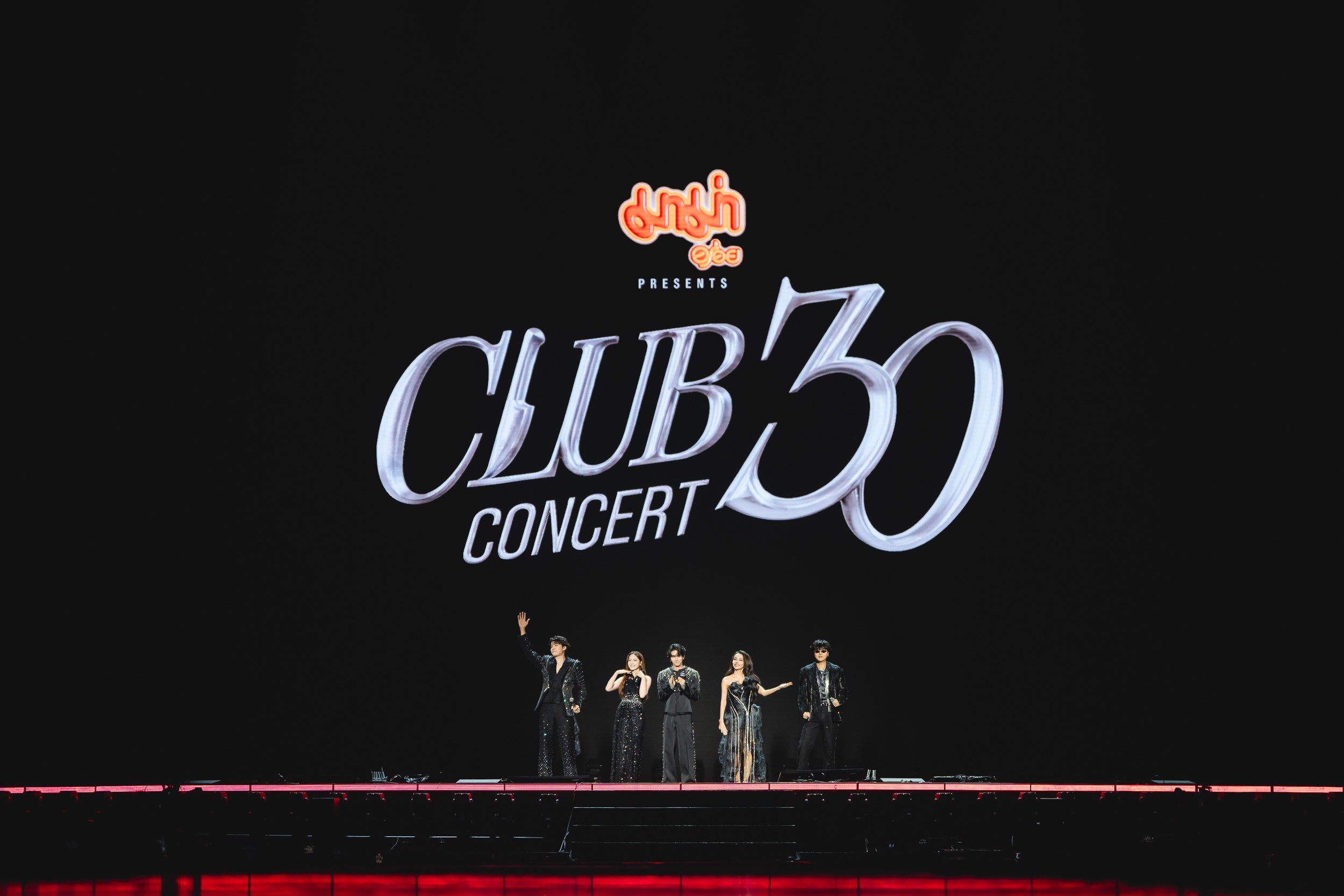 CLUB 30 CONCERT 35 ประมวลบรรยากาศ CLUB 30 CONCERT คอนเสิร์ตแห่งประวัติศาสตร์ ที่สุดแห่งปี 2026 กับ 5 ศิลปินเพื่อนรักวัยสามสิบ