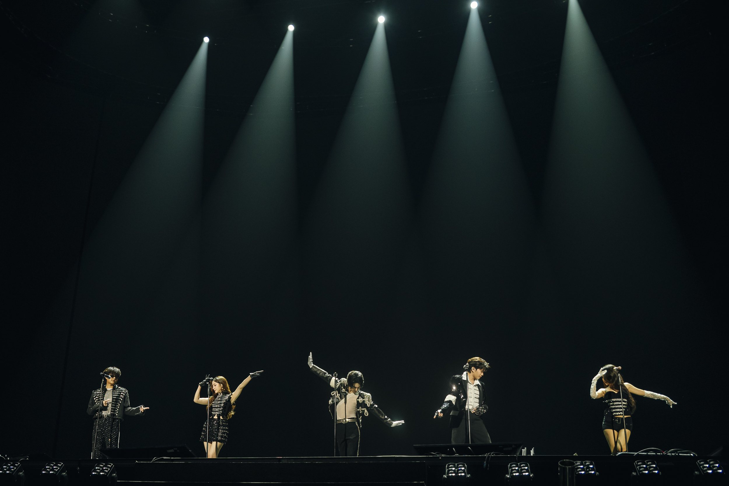 CLUB 30 CONCERT 37 ประมวลบรรยากาศ CLUB 30 CONCERT คอนเสิร์ตแห่งประวัติศาสตร์ ที่สุดแห่งปี 2026 กับ 5 ศิลปินเพื่อนรักวัยสามสิบ
