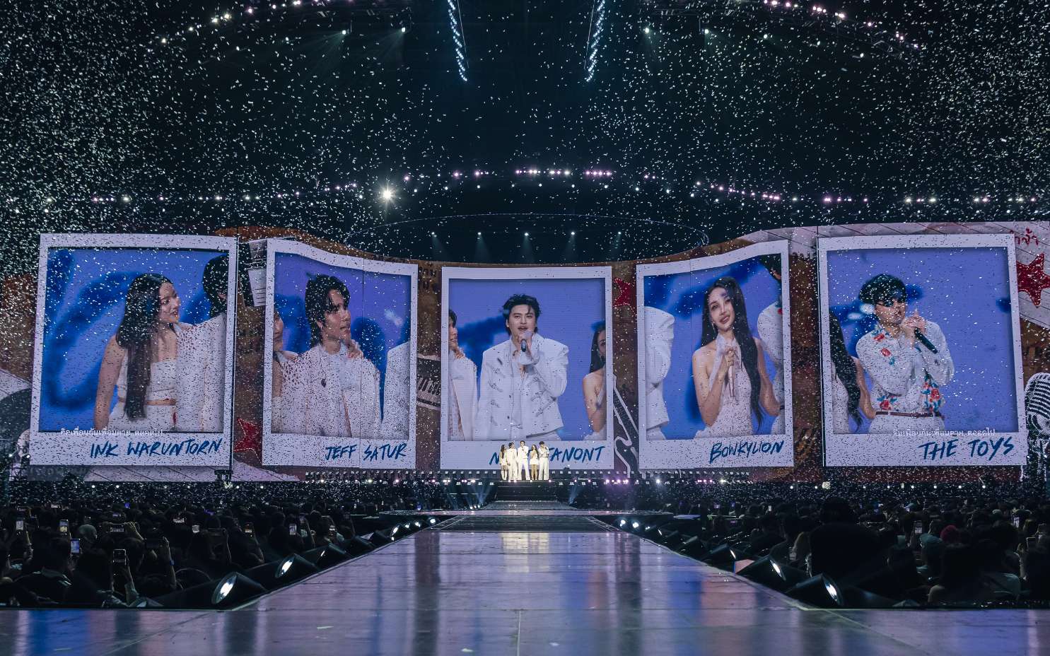 CLUB 30 CONCERT 52 ประมวลบรรยากาศ CLUB 30 CONCERT คอนเสิร์ตแห่งประวัติศาสตร์ ที่สุดแห่งปี 2026 กับ 5 ศิลปินเพื่อนรักวัยสามสิบ