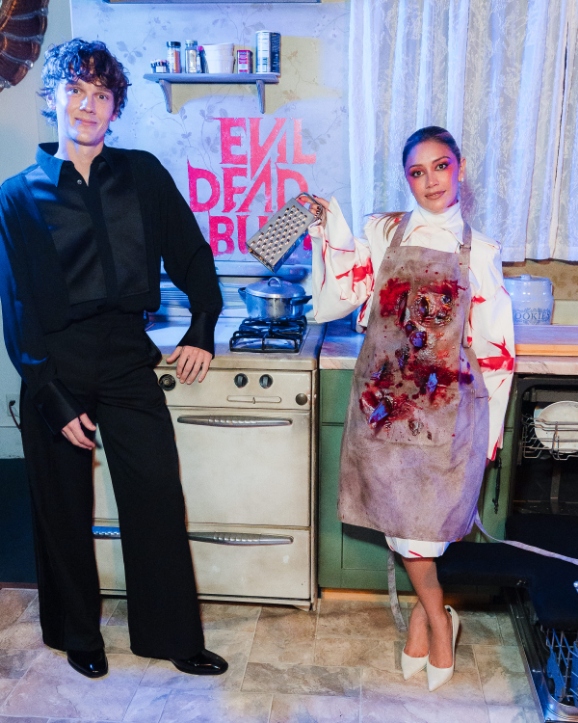 EVIL DEAD BURN 16 เจาะลึกเบื้องหลังความสยองขวัญระดับตำนานใน "EVIL DEAD BURN ผีอมตะแผดเผา"