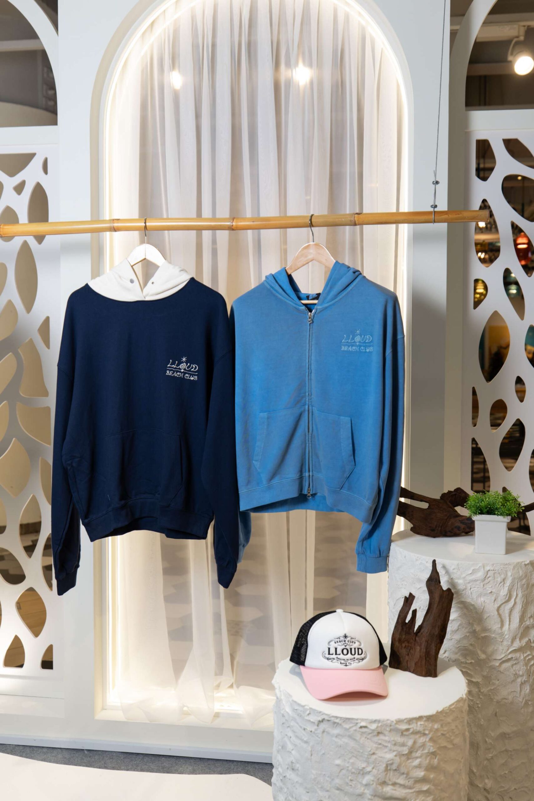 LLOUD 0021 scaled LLOUD BEACH CLUB ยกชายหาดมาไว้กลางสยามดิสคัฟเวอรี่ ส่งคอลเลกชันแฟชันไอเทมสวย ๆ จาก LISA