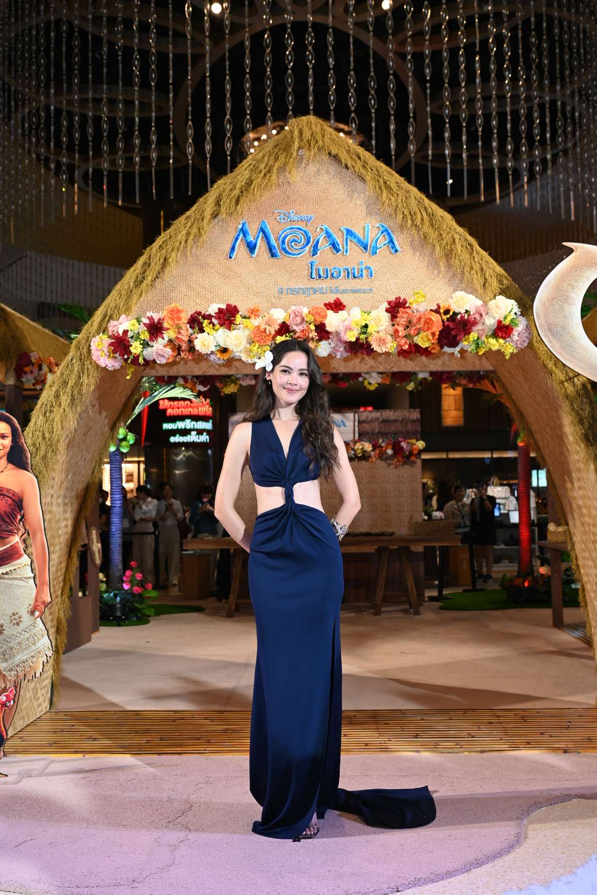 PhotoPictureResizerDisneys Moana Thailand Gala Premiere 22 พาทัวร์งานเปิดตัว “Disney's Moana โมอาน่า” เนรมิตพารากอนเป็นเกาะโมทูนุย “ญาญ่า” นำทีมชวนแฟน ๆ ออกเรือ 9 ก.ค. นี้ 
