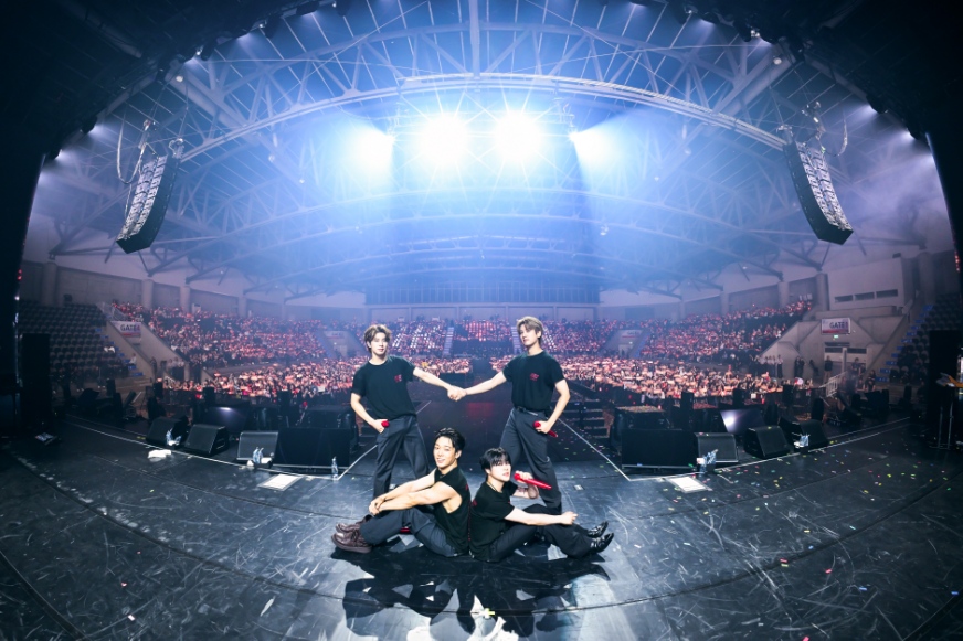 PhotoPictureResizeriKON FOUREVER WORLD TOUR IN THAILAND 8 ย้อนรอยความทรงจำสุดมัน! iKON และ ‘ไอคอนิกชาวไทย’ ใน "iKON FOUREVER WORLD TOUR IN THAILAND"