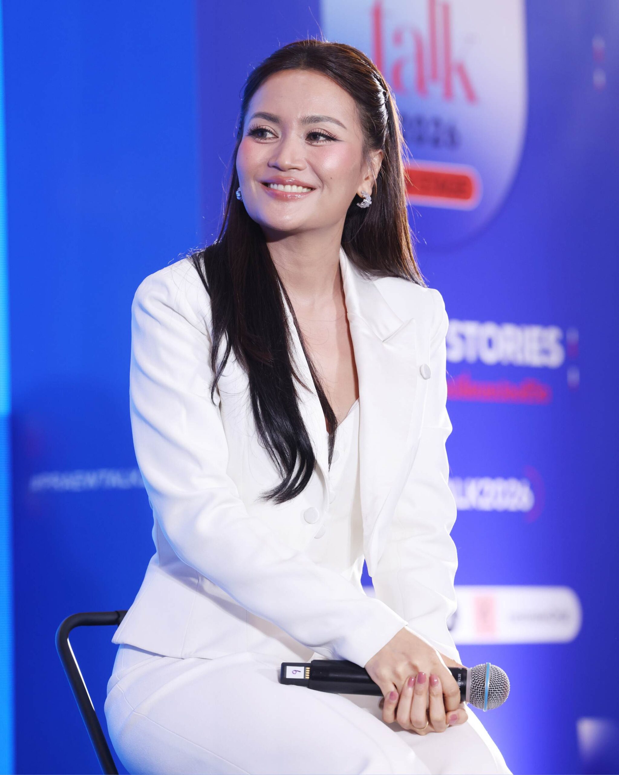 PraewTalk2026 On Stage 5 scaled รวมข้อคิดเปลี่ยนชีวิตจากเหล่าคนดัง: เพราะทุกเรื่องราว มีพลังสร้างแรงบันดาลใจจากเวทีทอล์ก "Praew Talk 2026" ที่จัดขึ้นภายใต้แนวคิด “ทุกเรื่องราว มีพลังเปลี่ยนแปลงชีวิต”  