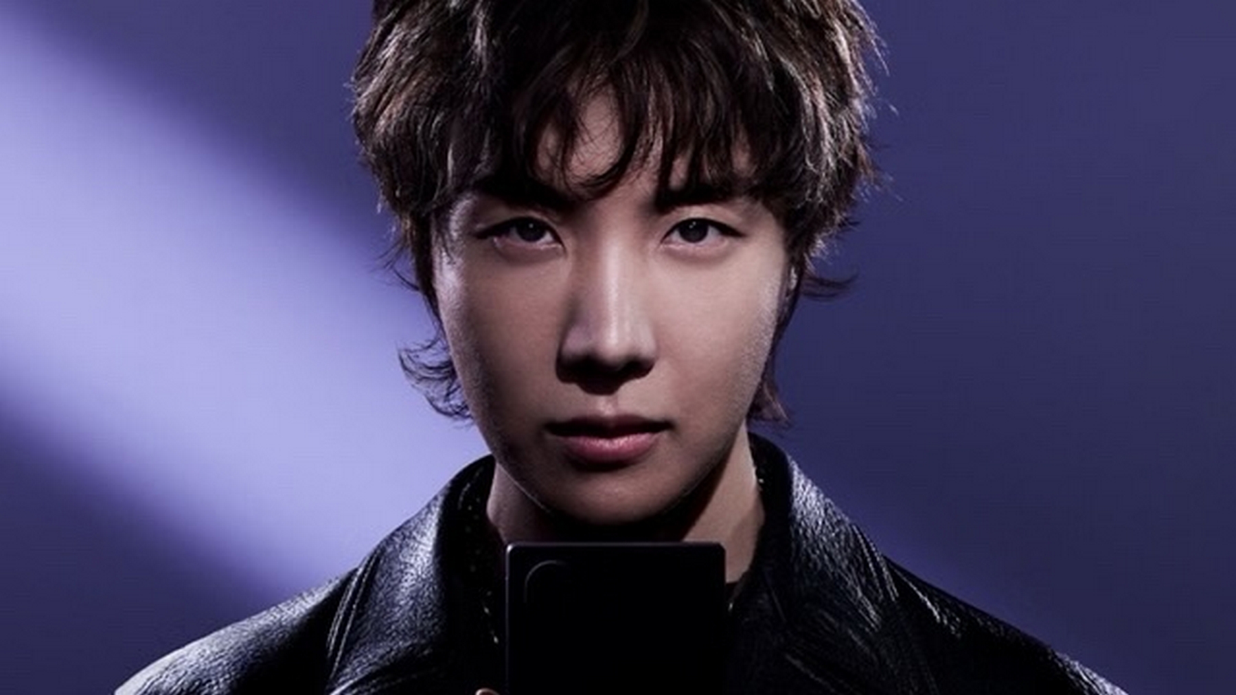 S 46186541 เซอร์ไพรส์แฟนทั่วโลก! BTS J-Hope ปรากฏตัวในทีเซอร์ใหม่ของ Samsung