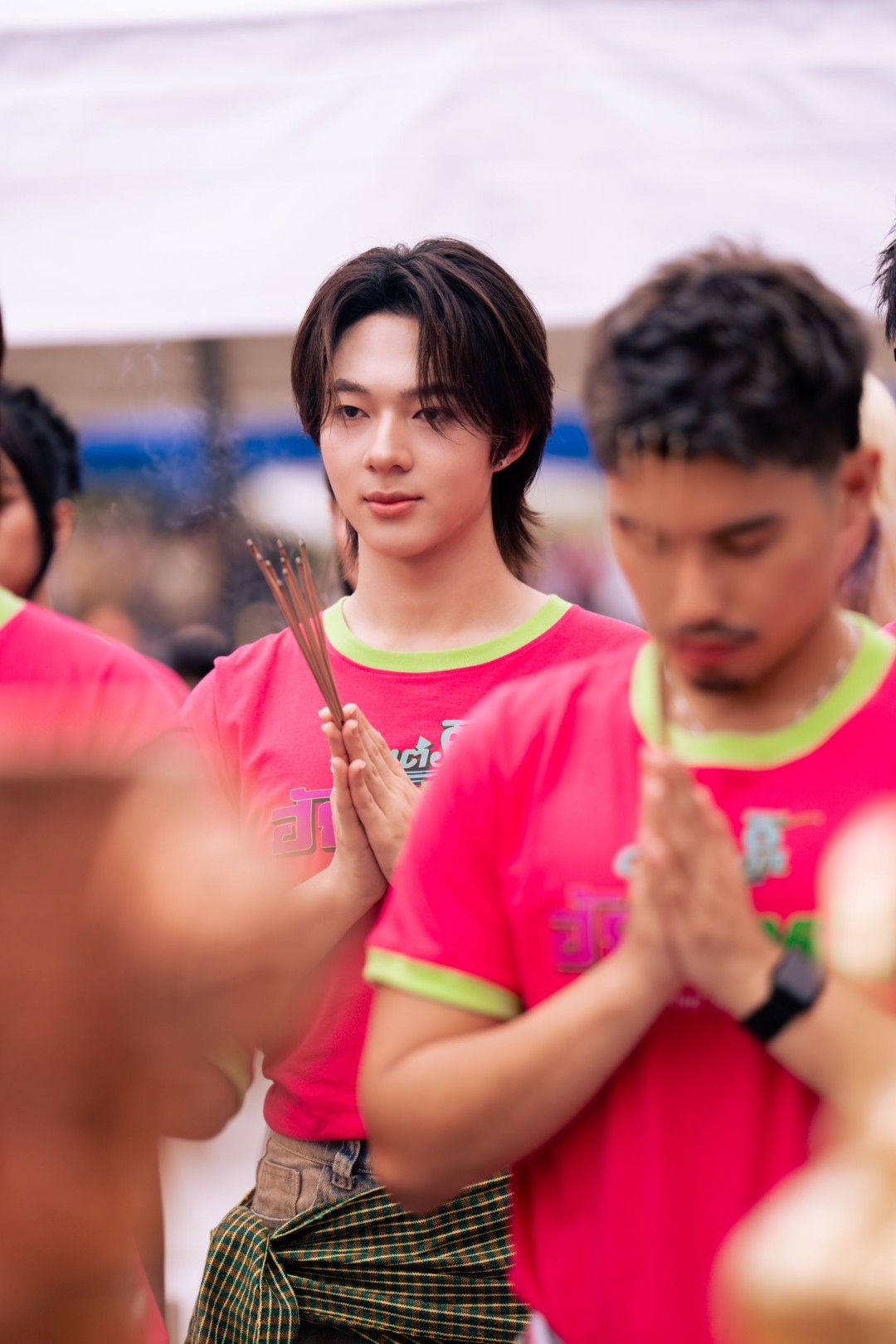 บวงสรวง มนต์รักฮักอีหลี 16 ซีรีส์ มนต์รักฮักอีหลี ถือฤกษ์ดีบวงสรวงเปิดกล้อง ‘ซี - นุนิว’ เตรียมเสิร์ฟความแซ่บ