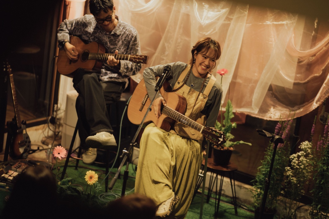 ภาพบรรยากาศงาน Heart is Home Listening Party Earth Patravee 4 Earth Patravee เปิดบ้านของหัวใจผ่านอัลบั้ม “Heart is Home” พร้อมประกาศคอนเสิร์ตเดี่ยวเต็มรูปแบบ 19 กันยายน 2569