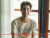 เปิด 7 ลุค 7 โมเมนต์ของ “เจ้านาย–จินเจษฎ์” ใน MV “ฝากส่งด้วยนะ” หล่อแบบ Boy Next Door เท่แบบหนุ่ม 90s