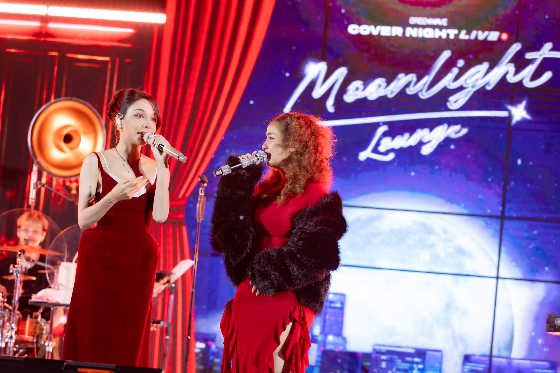 1786019968379 “โบกี้ไลอ้อน - ว่านวันวาน” พ่นไฟสนั่นฮอลล์ ซึ้งน้ำตาแตกใน COVER NIGHT LIVE : MOONLIGHT LOUNGE