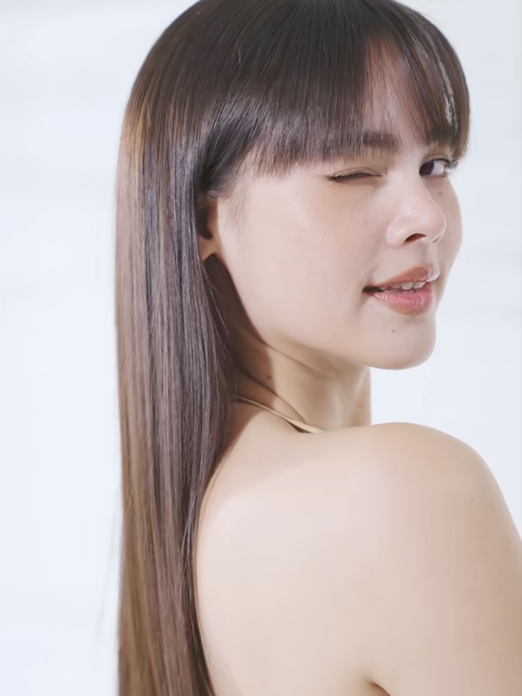 1787233133220 ครั้งแรก! “ญาญ่า อุรัสยา” นางเอกเบอร์ 1 จอแก้ว ประกบ “ผกาแก้ว” นางเอกเบอร์ 1 โลก AI ใครจะทำได้!