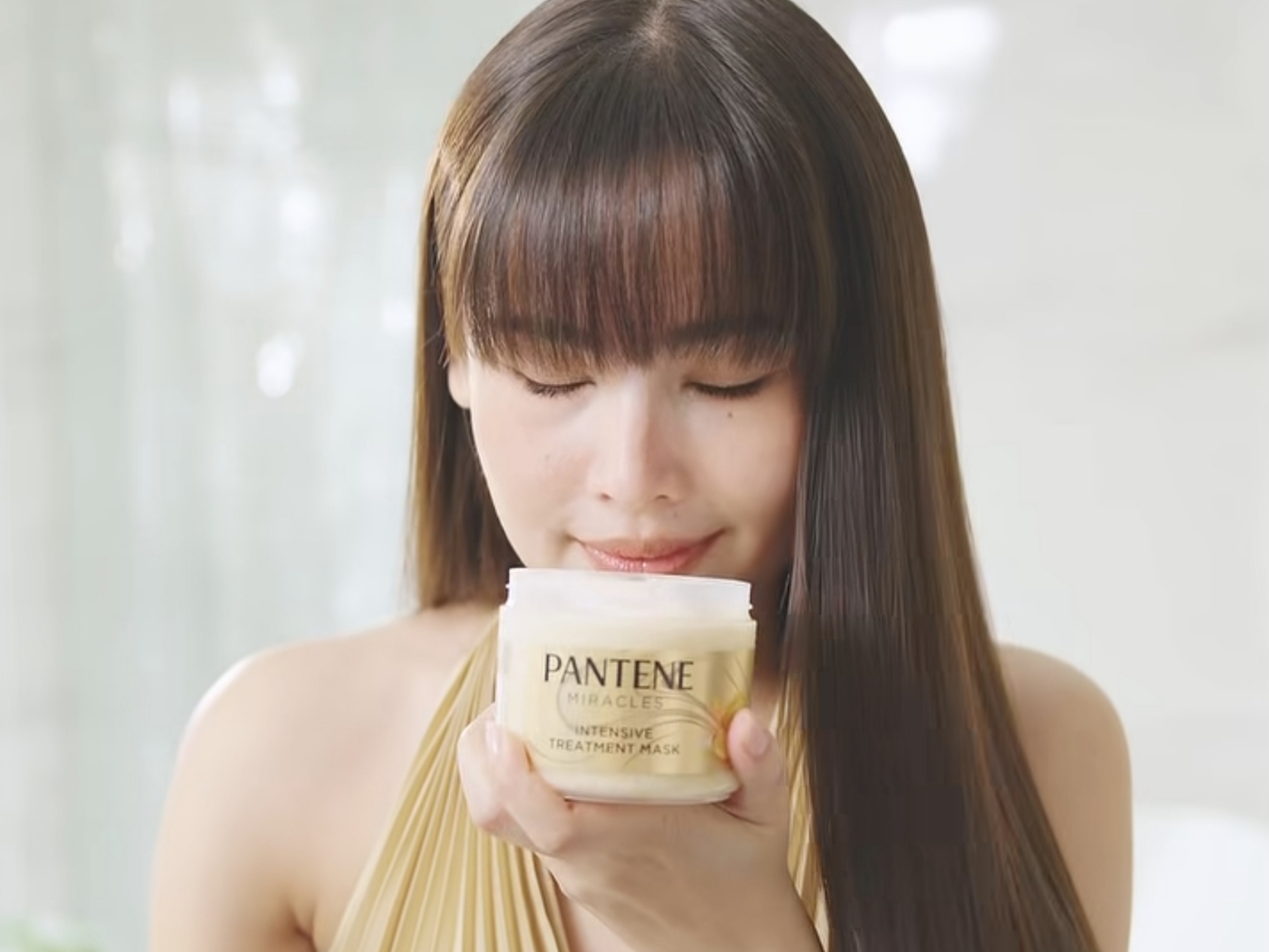 1787233140159 ครั้งแรก! “ญาญ่า อุรัสยา” นางเอกเบอร์ 1 จอแก้ว ประกบ “ผกาแก้ว” นางเอกเบอร์ 1 โลก AI ใครจะทำได้!