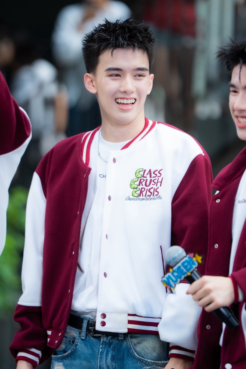 1787593453734 สยามดิสคัฟเวอรี่แทบแตก !! “CLASS CRUSH CRISIS” แท็กทีมโชว์ Busking#2 ยกก๊วนมาปล่อยพลังสดใสเต็มพิกัด! ก่อนนับถอยหลังสู่ FINAL EPISODE