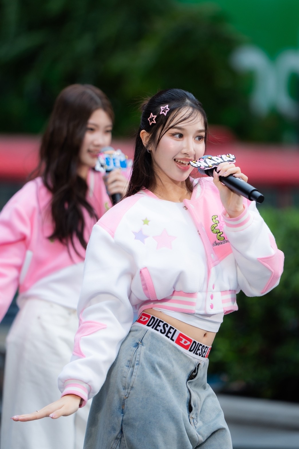 1787593461281 สยามดิสคัฟเวอรี่แทบแตก !! “CLASS CRUSH CRISIS” แท็กทีมโชว์ Busking#2 ยกก๊วนมาปล่อยพลังสดใสเต็มพิกัด! ก่อนนับถอยหลังสู่ FINAL EPISODE