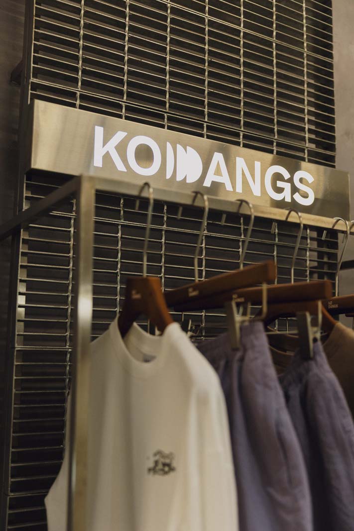 26.08.06 WHYKNNOT 20 0 0 ‘Kodangs’ (โกดังส์) ปักหมุดแลนด์มาร์คใหม่ ‘ทรงวาด’ เปิดตัว Flagship Store แห่งแรก ดึงเสน่ห์เมืองเก่าสู่แฟชั่นไลฟ์สไตล์ร่วมสมัย