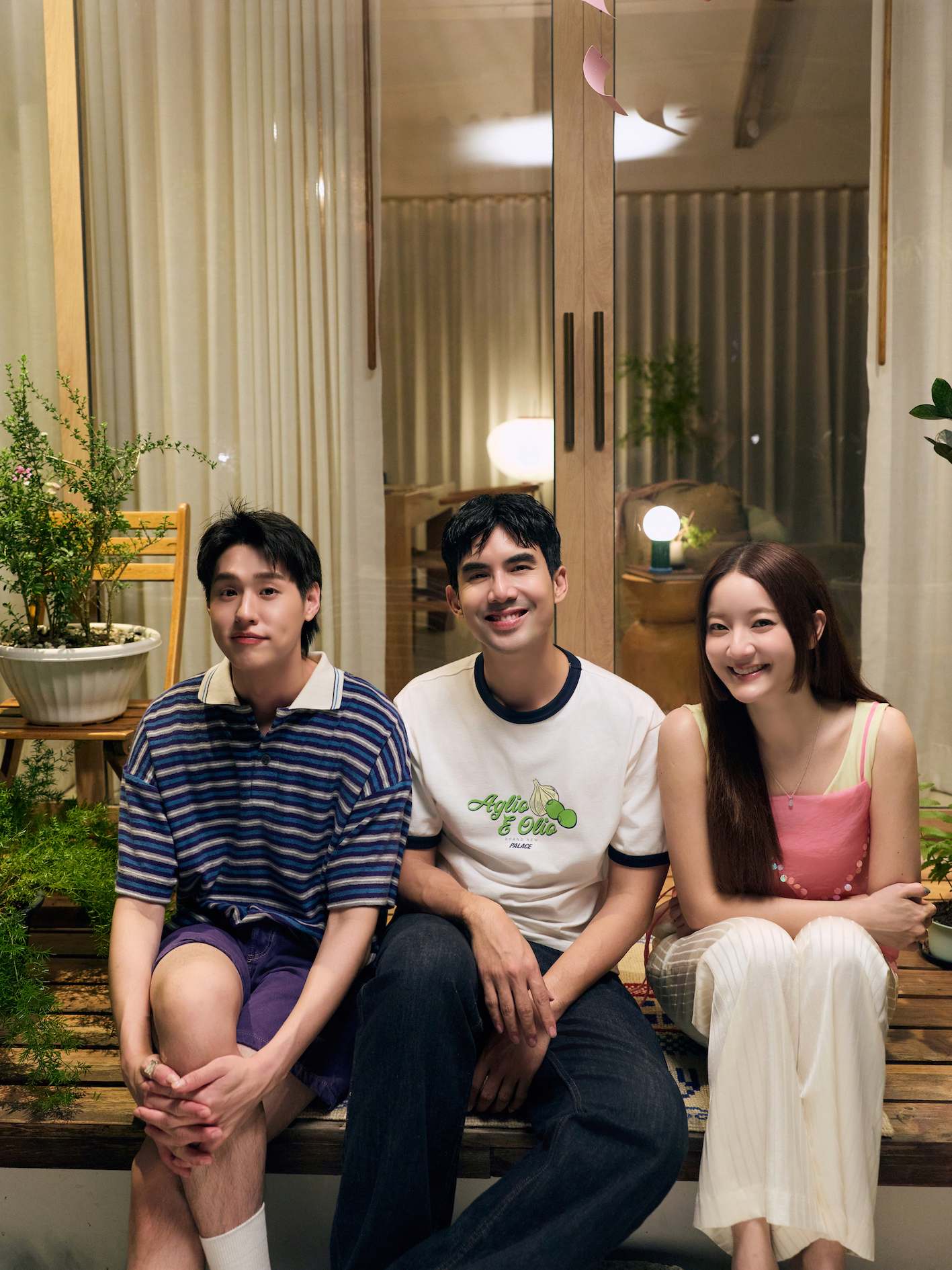 BEHIND THE SCENE PHOTO ผลข้างเคียง Love Effects INK WARUNTORN Feat. BILLKIN 2 INK WARUNTORN ชวน BILLKIN ถ่ายทอด ‘ผลข้างเคียง’ ของความคิดถึง พร้อมได้ เต๋อ ฉันทวิชช์ กำกับ MV