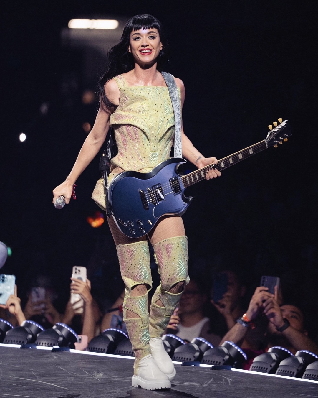 Katy Perry The Lifetimes Tour Still 5 ! “KATY PERRY” ส่งภาพยนตร์คอนเสิร์ตสุดยิ่งใหญ่ “THE LIFETIMES TOUR - LIVE FROM PARIS” ฉายในโรงภาพยนตร์ เริ่ม 2 กันยายนนี้!