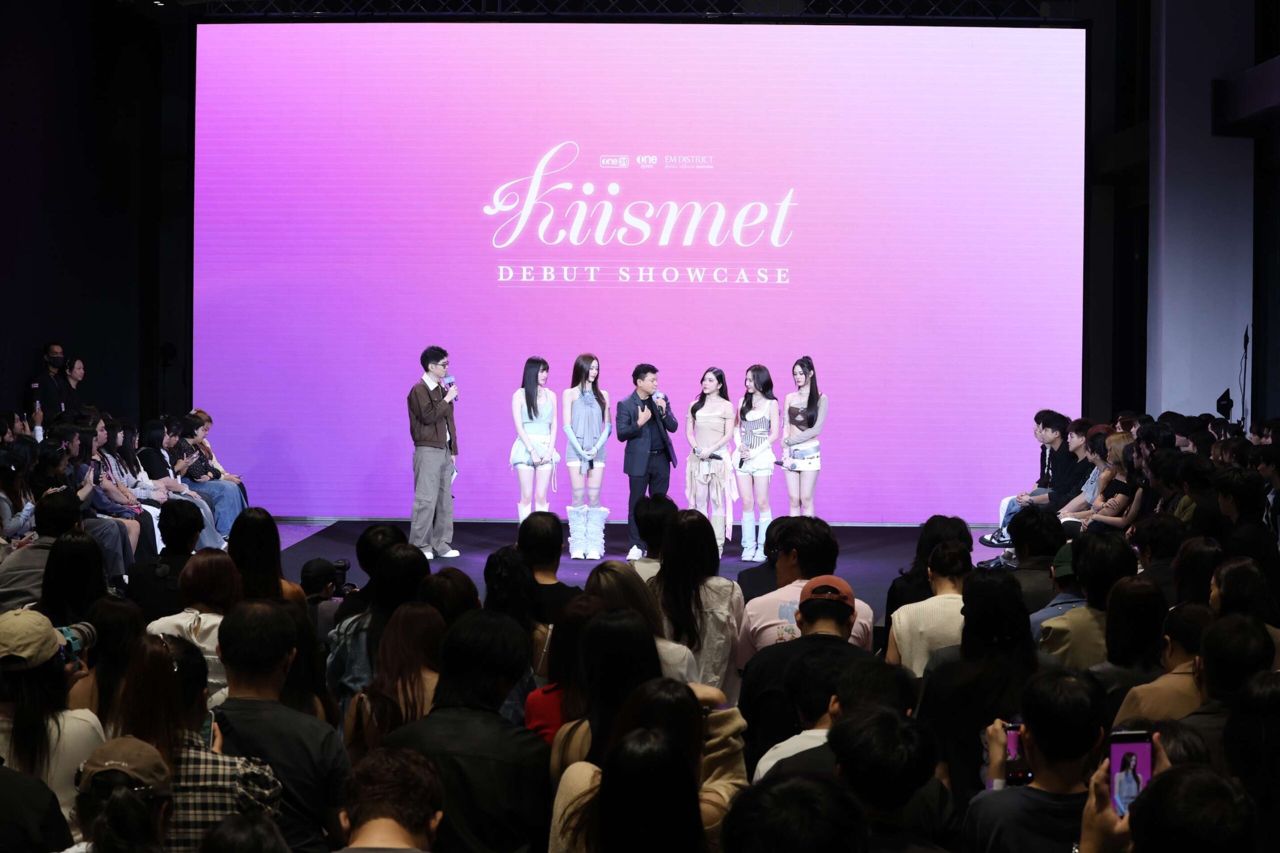 Kiismet Debut Showcase 2 scaled “Kiismet” เดบิวท์แล้วใน “Kiismet Debut Showcase”  เกิร์ลกรุ๊ปวงแรกจาก “One Music”