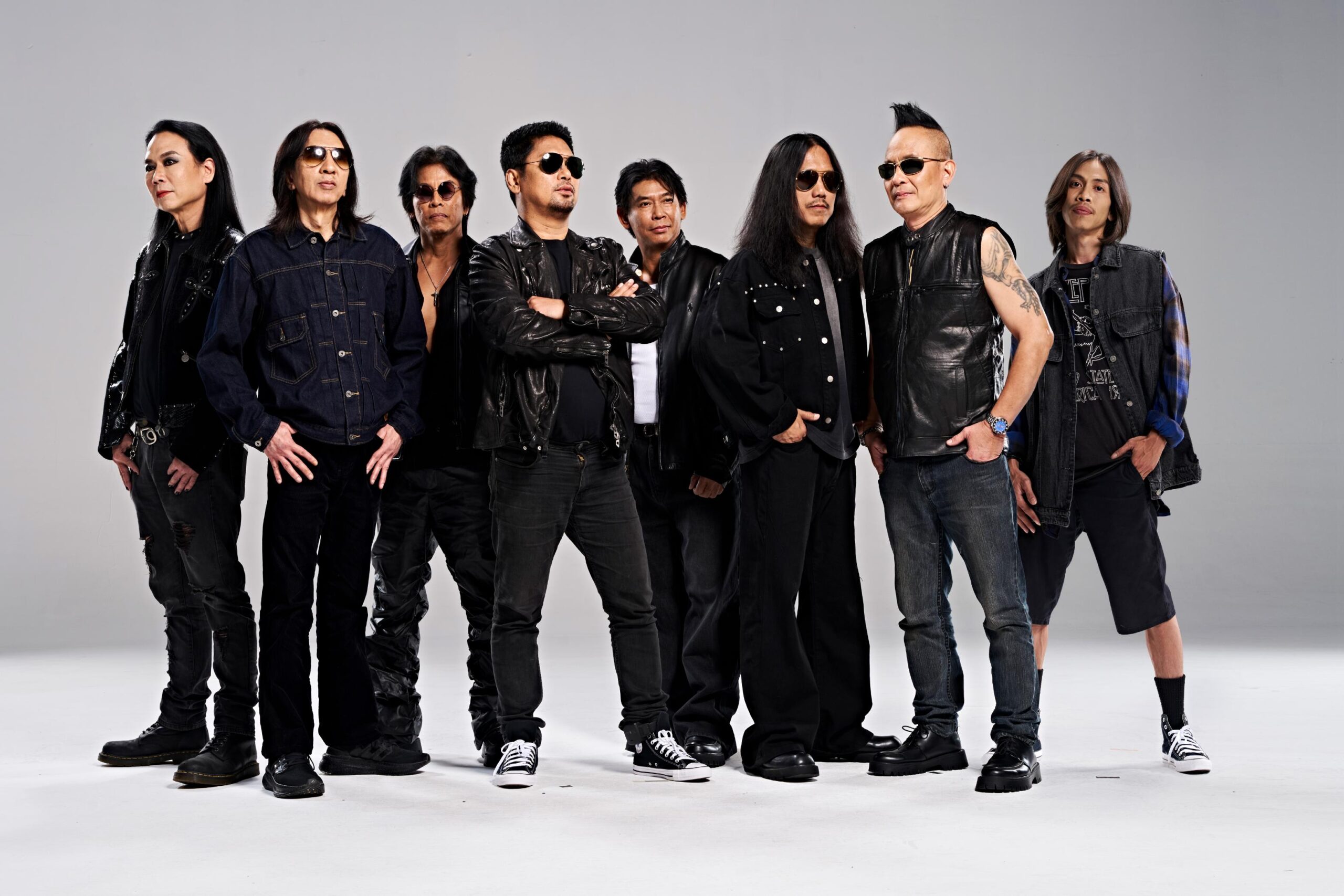 LOSO 1 scaled “LOSO” ฟีเวอร์! คอนเสิร์ต “30 ปี LOSO นานเท่าไรก็รอ” SOLD OUT !