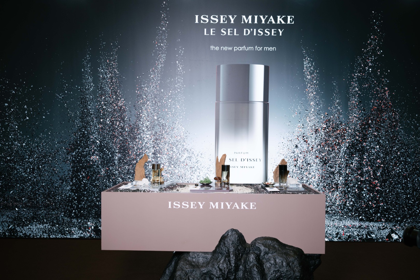 “ภีมวสุ BUS” ร่วมเปิดตัวน้ำหอมสุภาพบุรุษกลิ่นใหม่ Le Sel d’Issey Parfum 12 Le Sel dIssey Parfum 16 “ภีมวสุ BUS” ร่วมเปิดตัวน้ำหอมสุภาพบุรุษกลิ่นใหม่ Le Sel d’Issey Parfum