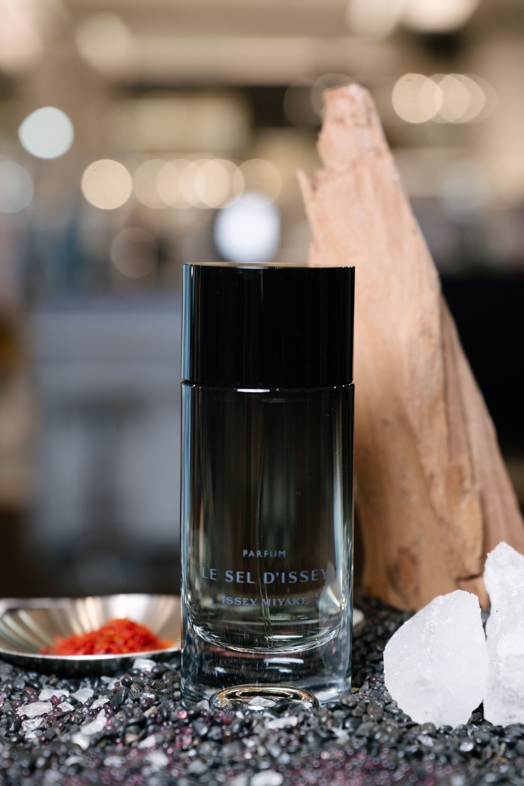 Le Sel dIssey Parfum 18 “ภีมวสุ BUS” ร่วมเปิดตัวน้ำหอมสุภาพบุรุษกลิ่นใหม่ Le Sel d’Issey Parfum