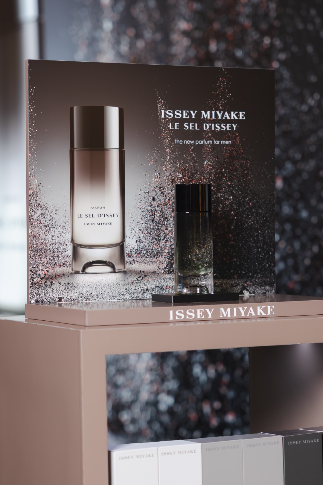 Le Sel dIssey Parfum 3 “ภีมวสุ BUS” ร่วมเปิดตัวน้ำหอมสุภาพบุรุษกลิ่นใหม่ Le Sel d’Issey Parfum