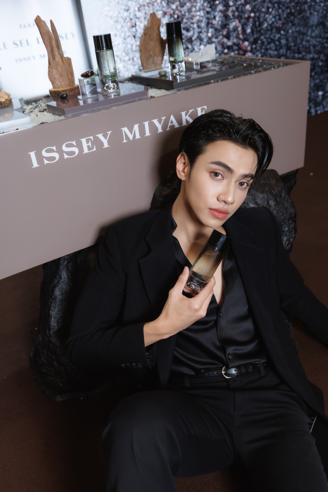 “ภีมวสุ BUS” ร่วมเปิดตัวน้ำหอมสุภาพบุรุษกลิ่นใหม่ Le Sel d’Issey Parfum 9 Le Sel dIssey Parfum 8 “ภีมวสุ BUS” ร่วมเปิดตัวน้ำหอมสุภาพบุรุษกลิ่นใหม่ Le Sel d’Issey Parfum