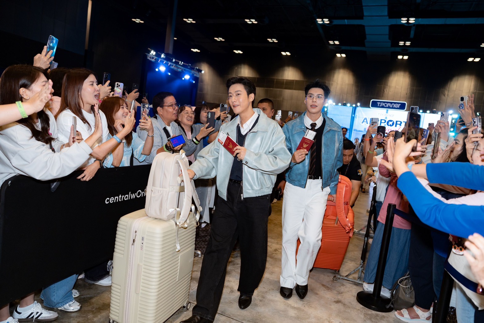 S 24903748 0 “พี่จอง–คัลแลน, โยชิ” แท็กทีมเสิร์ฟความใจฟู !! ใน Airport Carnival Joyful Journey จาก Tpartner