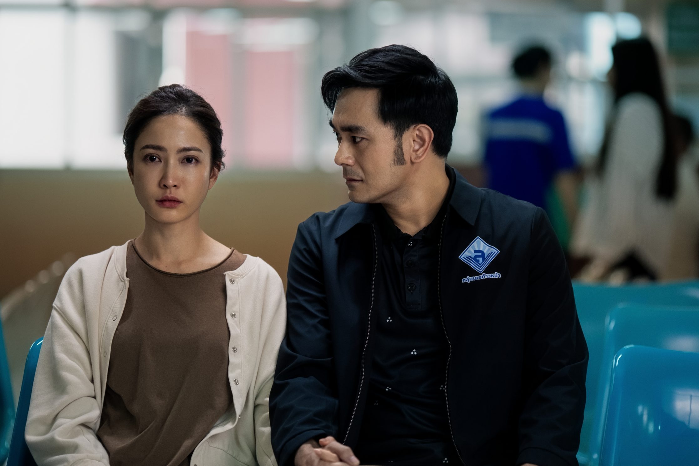ภาพลวงตาย First Look 7 “ภาพลวงตาย” ซีรีส์แนวลึกลับ สุดเข้มข้น เปิดฉากพิสูจน์เส้นบางๆ ระหว่าง “ความเชื่อ” และ “ความจริง” 24 กันยายนนี้ ที่ Netflix เท่านั้น!
