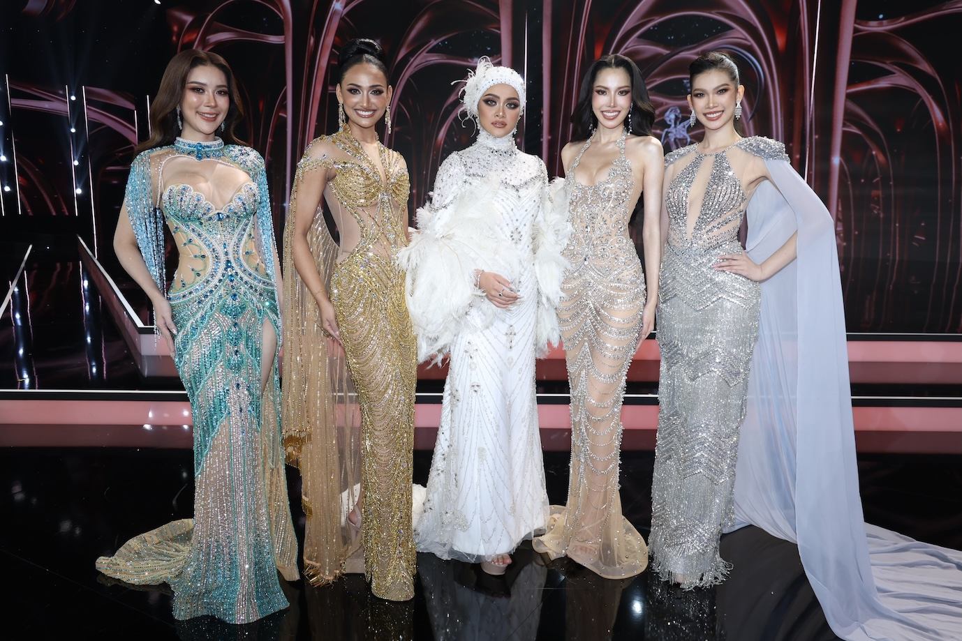 รวมชุดราตรี 4 “Miss Universe Thailand 2026” ฟาดจัดเต็ม ชุดว่ายน้ำ-ชุดราตรีเก็บคะแนนรอบ Preliminary