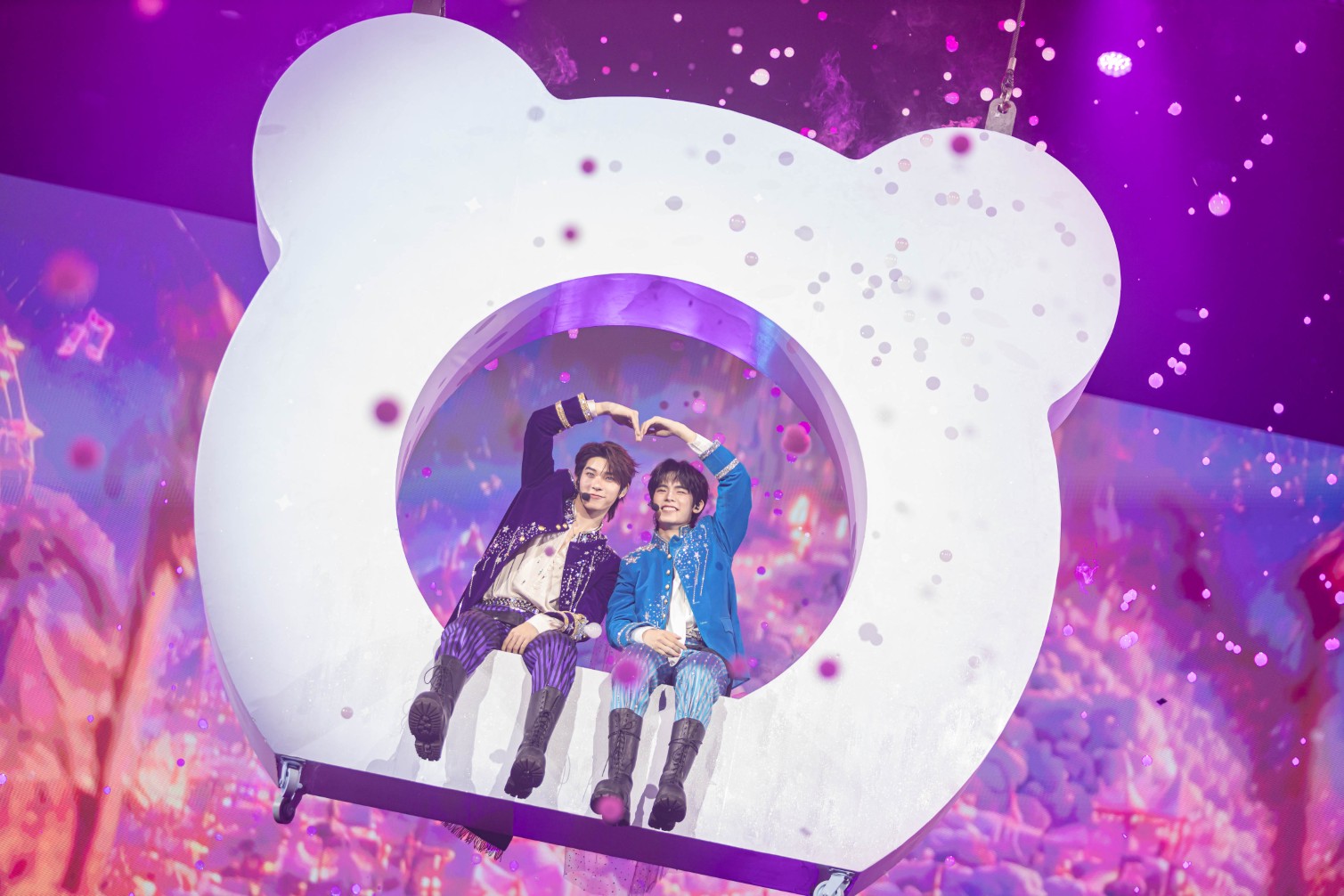 สำเนาของ 20260815 Hi 0003 รวมภาพบรรยากาศ สนุก - สุข – ซึ้ง ‘DUANG GO ROUND Presented by True5G’